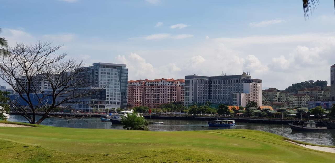 Marina Court Luxury Penthouse Aparthotel Kota Kinabalu Bagian luar foto