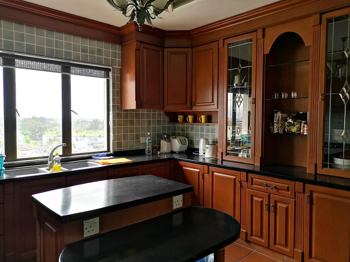 Marina Court Luxury Penthouse Aparthotel Kota Kinabalu Bagian luar foto